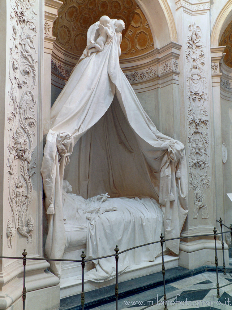 Arcore (Monza e Brianza, Italy) - Funeral monument to Maria Isimbardi in the Vela Chapel of Villa Borromeo d'Adda